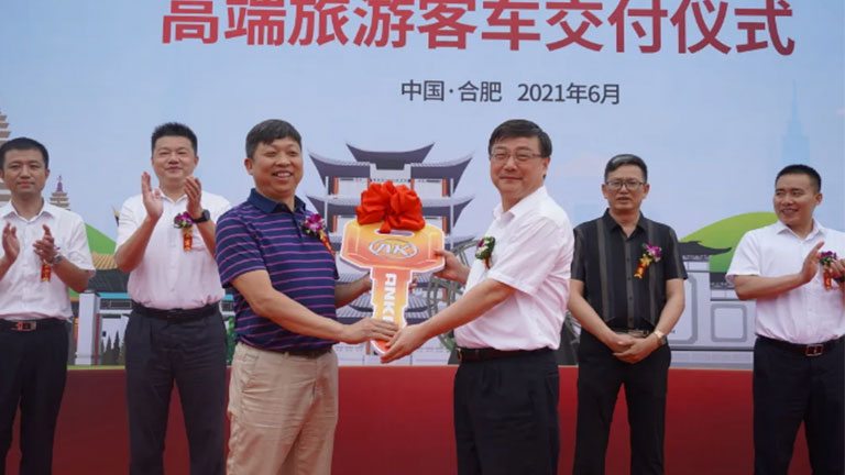 tourist buses tourist buses