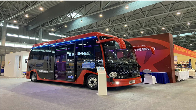 self-driving passenger bus