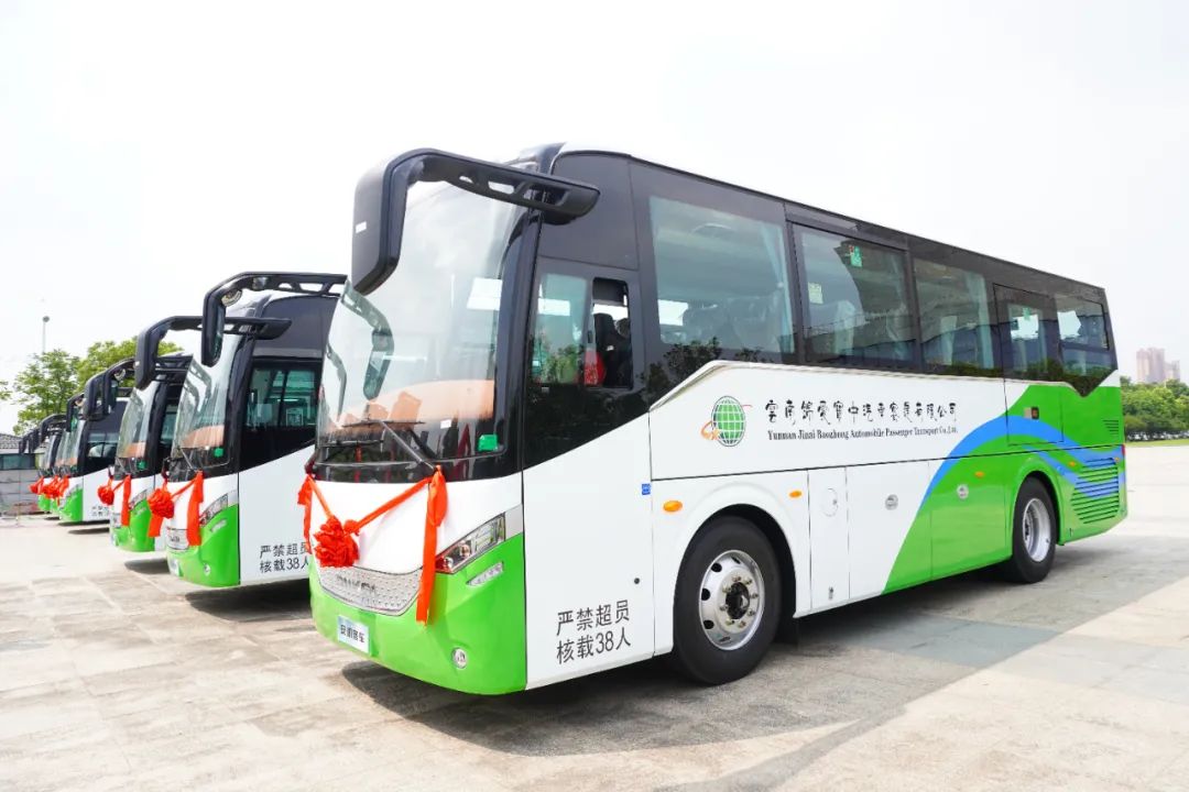high-end bus manufacturer