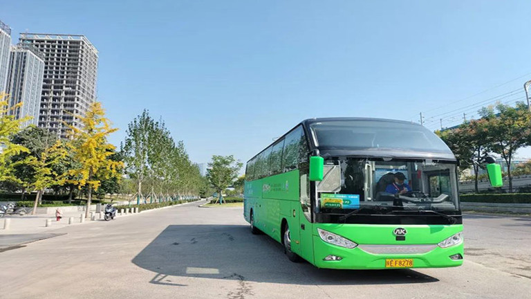 Ankai bus escorts the 14th National Games